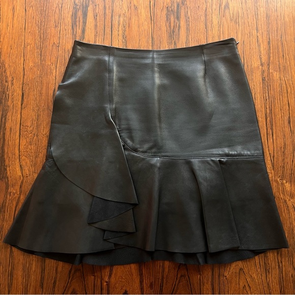 Alexander McQueen leather ruffle skirt - Picture 3 of 11